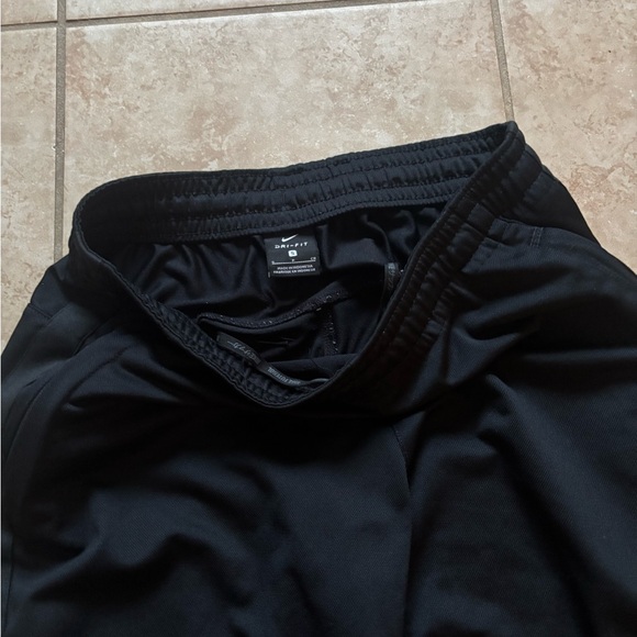 Gently Used Black Nike Dri Fit Jogger Athletic Pants - Picture 4 of 4